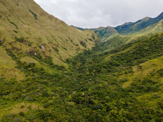 Fototapeta na wymiar Cerros Cascadas Cocle Panamá