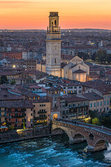 Dom Verona in der Abenddämmerung