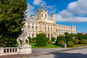 Fototapeta premium Natural History Museum (Naturhistorisches museum) on Maria Theresa square (Maria-Theresien-Platz) in Vienna, Austria