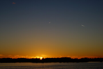 Naklejka premium sunset over the sea