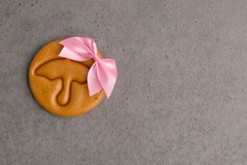 a dalgona candy sweet honeycomb