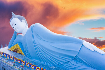 Vietnam's largest reclining Buddha statue at SomRong Pagoda Soc Trang - pogoda khmer
