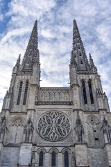 Fototapeta na wymiar Bordeaux, France - 7 Nov, 2021: View of Saint-Andre Cathedral from Place Pey-Berland in Bordeaux