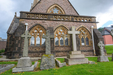 Fototapeta na wymiar Church and former cemetery of Fort William, Scotland.