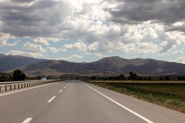 Naklejka premium road in the mountains