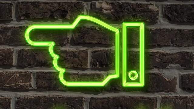 Detailansicht einer Leuchtreklame an einer Mauer mit der Aufschrift Juli 