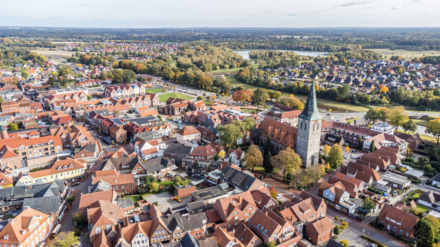 Drohnenaufnahme Hasel&uuml;nne Innenstadt Aerial 