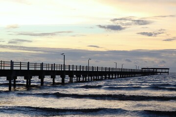 Obraz premium sunset on the pier