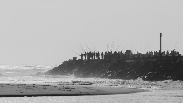 Fishing Fishermen Beach River Ocean Silhouette Black White Panoramic landscape