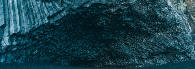 Hálsanefshellir Cave Island