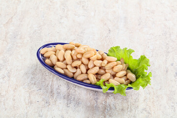 White canned beans for vegan suisine