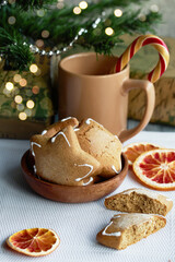 Obraz na płótnie Canvas New Year's gingerbread and drink under the festive tree