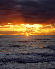 Obraz premium sunset under a grey sky in tuscany