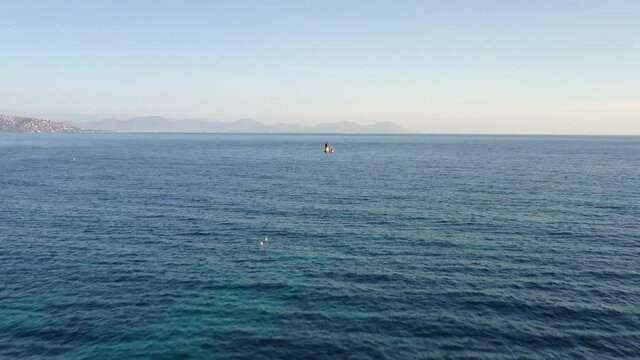 survol de Saint-Tropez sur la french Riviera dans le Var, sud de la France	