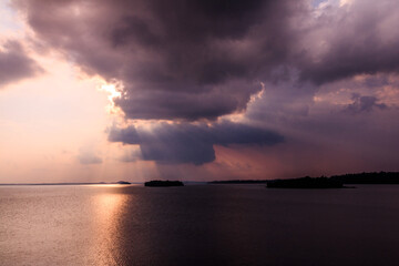 Fototapeta na wymiar Cloudy sunset