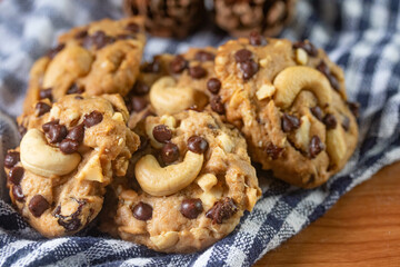 Chocolate Chip Cookies with Cashews