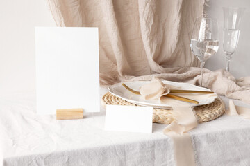 Cards 5x7 and 3,5x2 on wedding table 