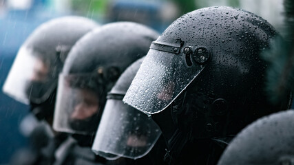 Riot police disperse demonstrators 5K