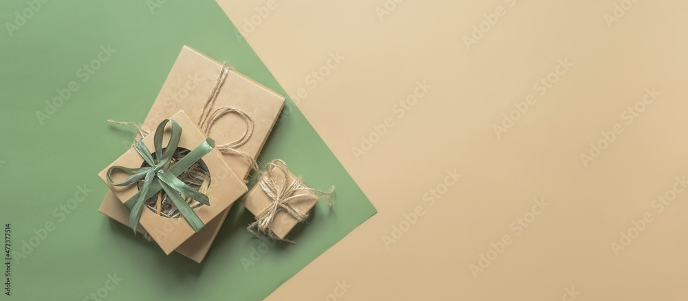 Wall mural christmas.christmas gift box zero waste,boxing day, eco friendly packaging gifts kraft paper eco chr