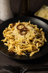Frische Käsespätzle