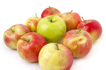Fototapeta na wymiar Fresh apples isolated on white background