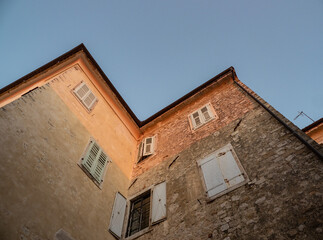 Fototapeta na wymiar The ancient architecture in town Motovun