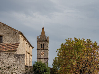 Fototapeta premium The ancient architecture in town Hum
