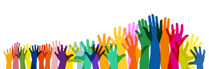 Panorama mit bunten aufsteigenden Händen