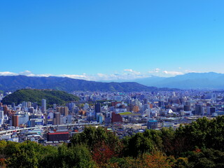 松山総合公園より望む松山の街並み(愛媛県松山市)