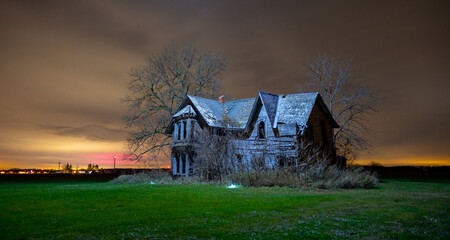 guyitt house canadas most photographed abandoned house © Freaktography