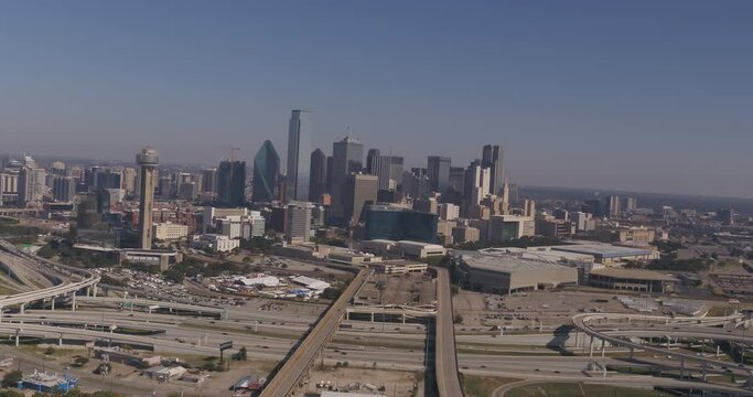 Dallas - City Skyline Close