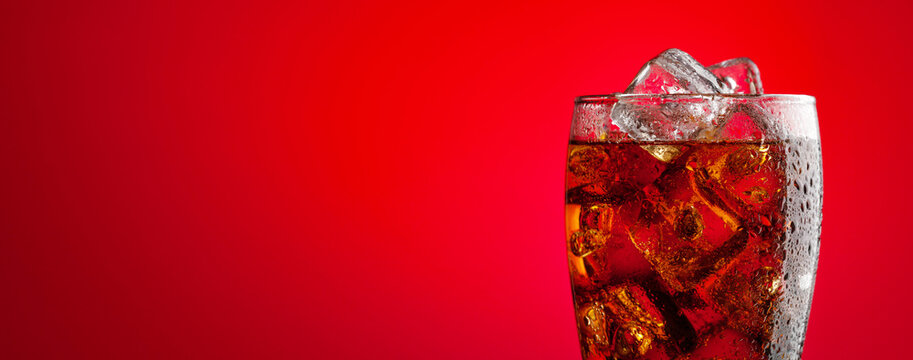 Cola with ice
