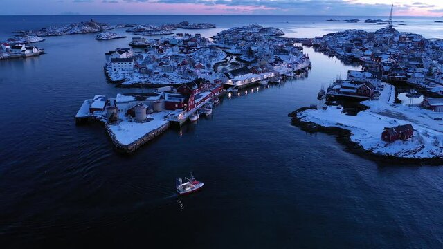 The fishing village Henningsv&aelig;r in Lofoten, Norway.
Photo: Marius Fiskum