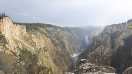 Fototapeta na wymiar Yellowstone Waterfall