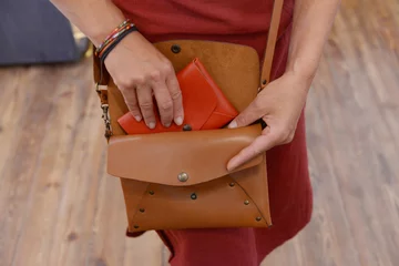 Fototapeten sac en cuir unique et de conception traditionnel © nicolas videment