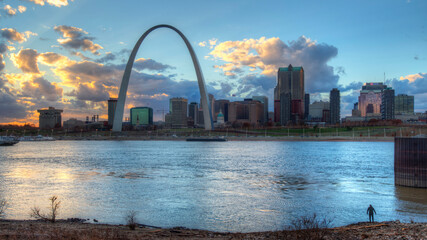 St Louis city skyline at sunset - obrazy, fototapety, plakaty