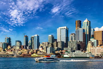 Fototapeta na wymiar Seattle cityscape at Elliott Bay