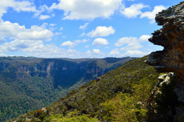 Fototapeta premium A view into the Jamison Valley from Lincolns Rock in the Blue Mountains of Australia