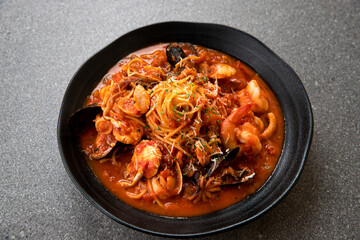 spicy pasta toamato sauce