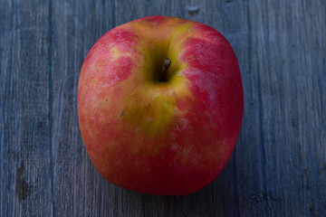Naklejka na ściany i meble Pacific Rose Apple, the distinctive rosy red blush makes this apple too pretty to resist. A natural Gala Splendour cross, gets its signature pink hue from Splendour, and its unique taste profile.