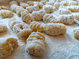 Gnocchi di patate fatti in casa e pronti per essere cucinati