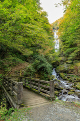 秋の神庭の滝　岡山県真庭市　Autumn Kanba Falls.  Okayama-ken Maniwa City