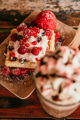 gaufre chantilly fruits rouge  