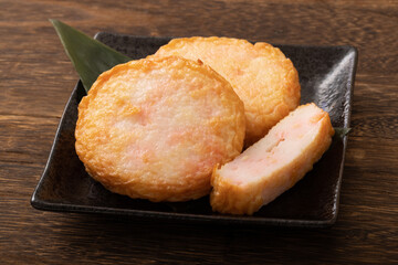 揚げはんぺん(紅しょうが)