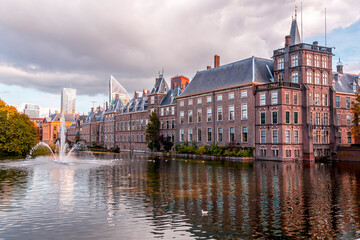 Obraz premium The historical Dutch parliament building, Binnenhof in Den Haag