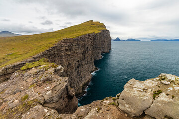 Europe, Faroe Islands. View of the cliffs at Taelanipan on the island of Vagar.