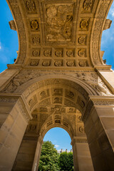 Arc de Triomphe du Carrousel with the sculpture 'Peace riding in a triumphal chariot' atop, Paris, France.