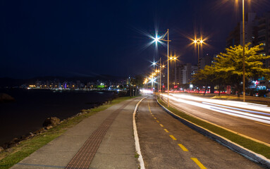 tráfego noturno em Florianópolis