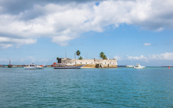 Closer view of S&atilde;o Marcelo Fort (Forte S&atilde;o Marcelo) during the day - Salvador, Bahia, Brazil