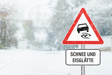 Verkehrsschild - Vorsicht: Schnee und Eisglätte